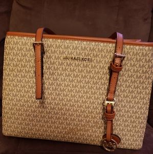 Tan purse